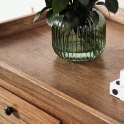 Butlers Table -Interior Sales Store 1117254428 F