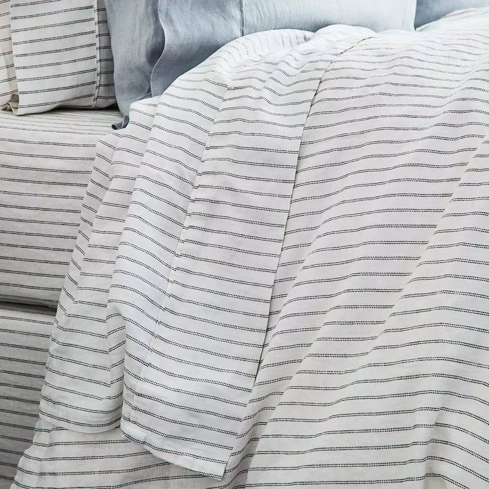 Antwerp Linen Quilt Cover - Charcoal & White 3 Antwerp Linen Quilt Cover - Charcoal & White - Image 3