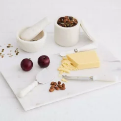 Hedland Spreader -Interior Sales Store 1117256964 C