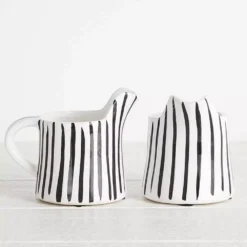 Sovereign Jug -Interior Sales Store 1117257842 D