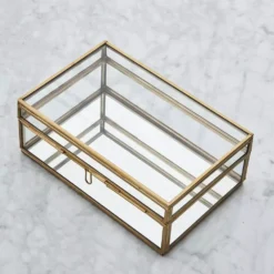 Cannes Box -Interior Sales Store 1117258809 C