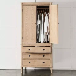 Front Page 34 Front Page -Interior Sales Store 1117259126 B