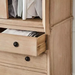 Montrose Wardrobe -Interior Sales Store 1117259126 F