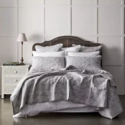 Front Page 26 Front Page -Interior Sales Store 1117259374 a