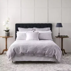 Front Page 32 Front Page -Interior Sales Store 1117260123 b