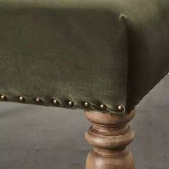 Front Page 17 Front Page -Interior Sales Store 1117260173 B