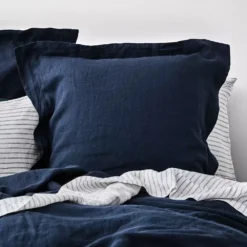 Front Page 28 Front Page -Interior Sales Store 1117260222 b