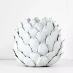 Padma Candleholder L