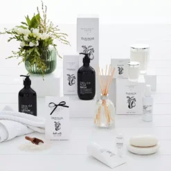 English Pear Handcream -Interior Sales Store 1117260910 d 4