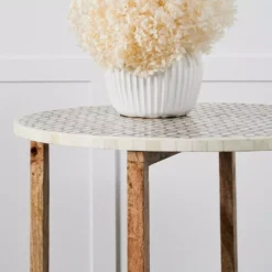 Richardson Side Table -Interior Sales Store 1117261555 e