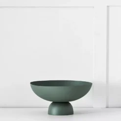 Surrey Pedestal Bowl