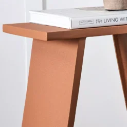 Surrey Side Table -Interior Sales Store 1117261619 d