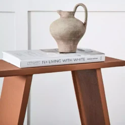 Surrey Side Table -Interior Sales Store 1117261619 e