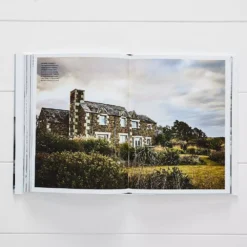 The Art Of Living With White -Interior Sales Store 1117261725 d