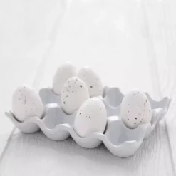 Blanc Egg Carton Plate